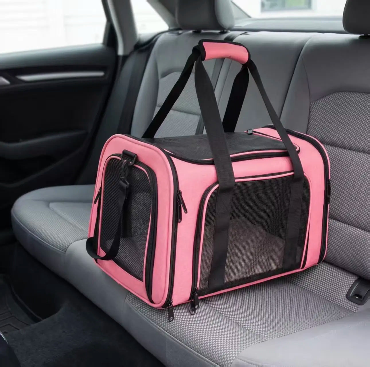 Portable Pet Carrier for Large Cats and Small Dogs, Airline-Approved Soft Travel Case with Breathable Mesh, Foldable Design for Outdoor, Car, and Airplane Use