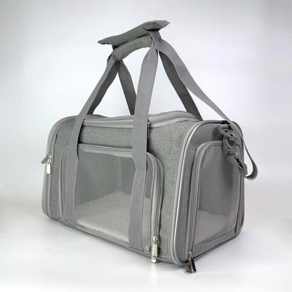 Portable Pet Carrier for Large Cats and Small Dogs, Airline-Approved Soft Travel Case with Breathable Mesh, Foldable Design for Outdoor, Car, and Airplane Use
